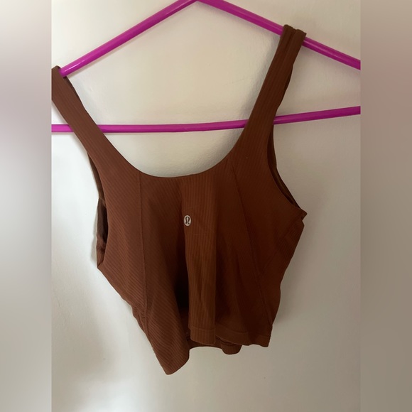 lulu align tank - Picture 2 of 3